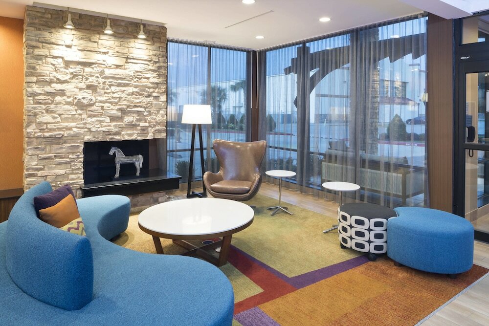 Фото Fairfield Inn & Suites by Marriott Houston Pasadena