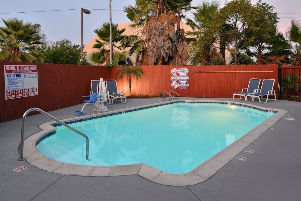 Фото Best Western Plus La Mesa San Diego