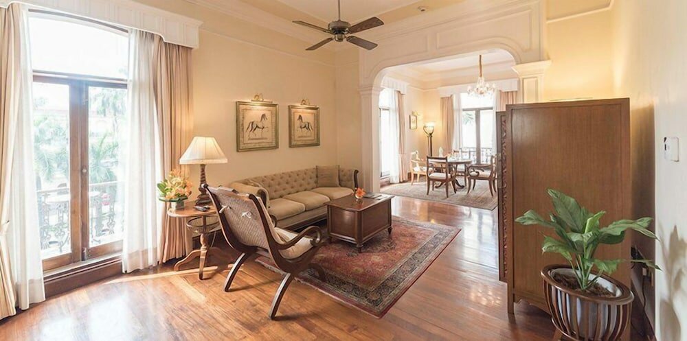 Фото The Oberoi Grand, Kolkata