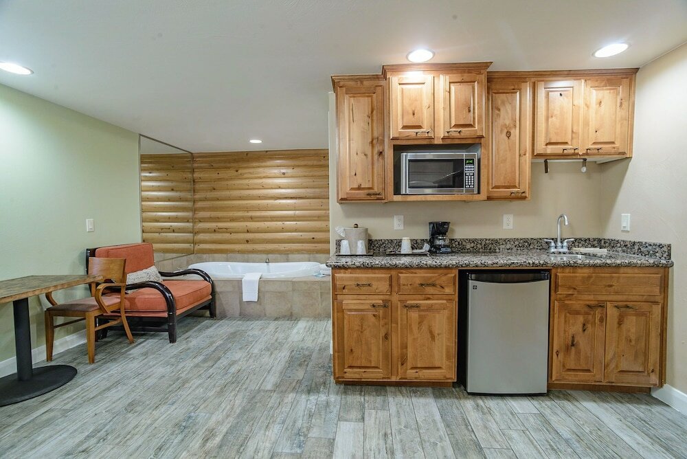 Фото Pioneer Lodge