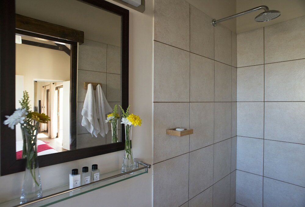 Фото Wild Clover Cottages