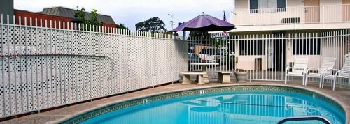 Гостиница Americas Best Value Inn Visalia в Визалии
