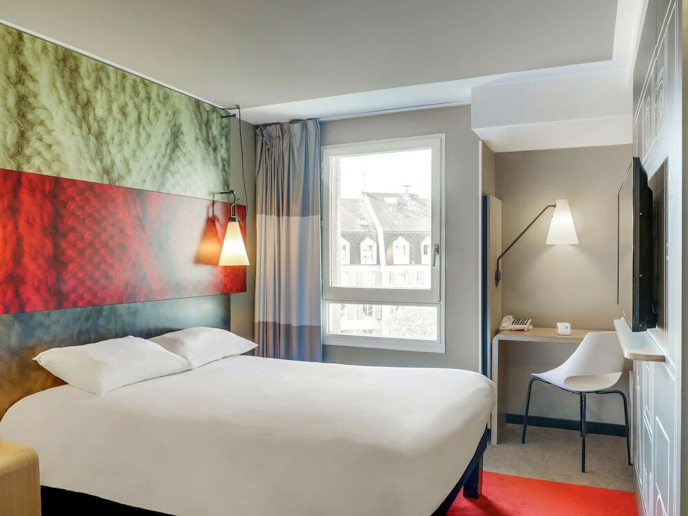 Фото Ibis Bordeaux Centre - Gare Saint-Jean