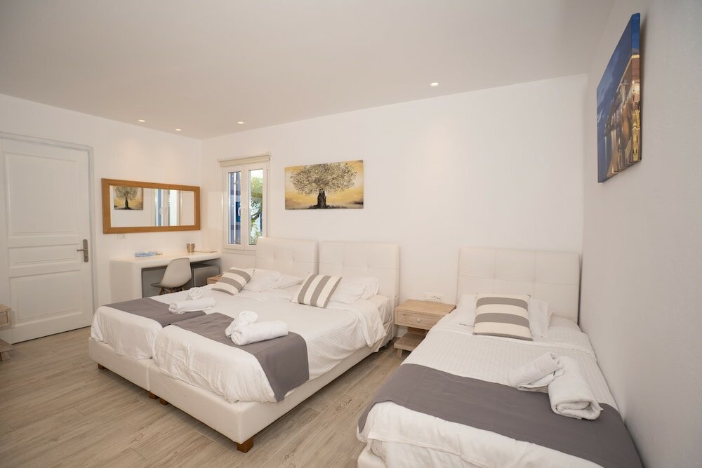 Фото Acrogiali Beachfront Hotel