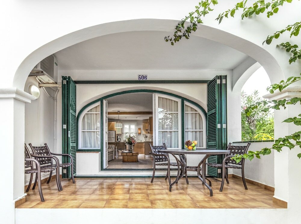 Фото White Sands Beach Club