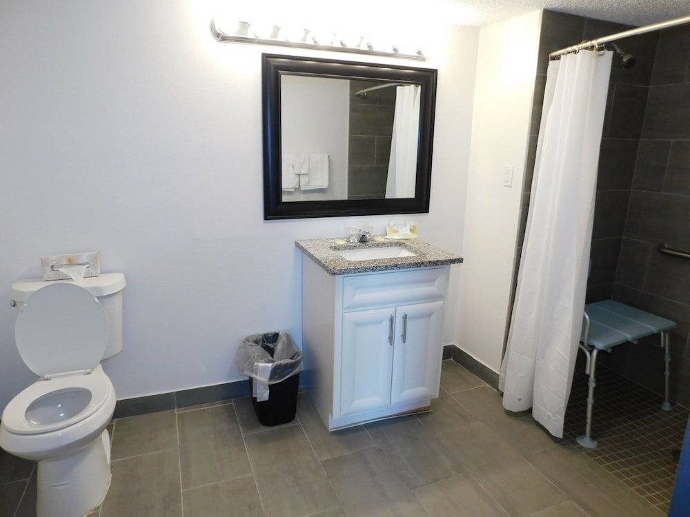 Фото Ramada by Wyndham New Orleans