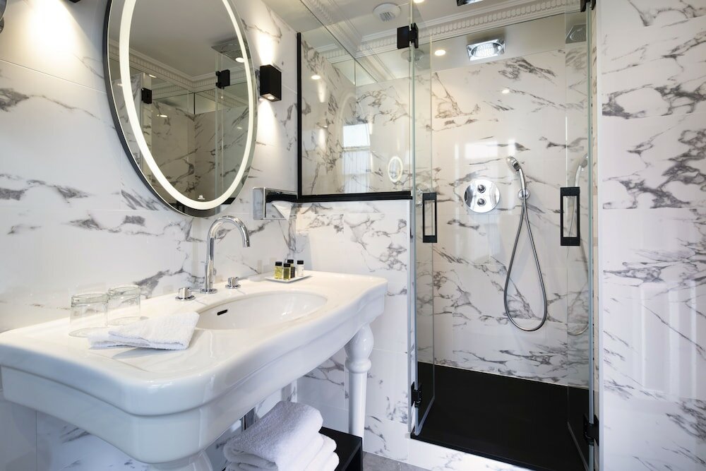 Фото Hôtel des Grands Hommes