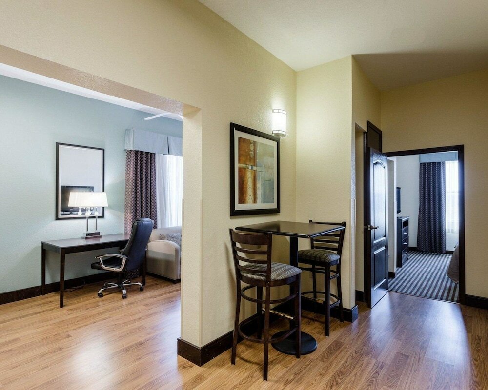 Фото Comfort Inn & Suites Grenada