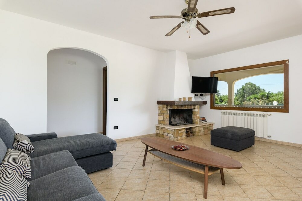 Фото Villa Bella con piscina