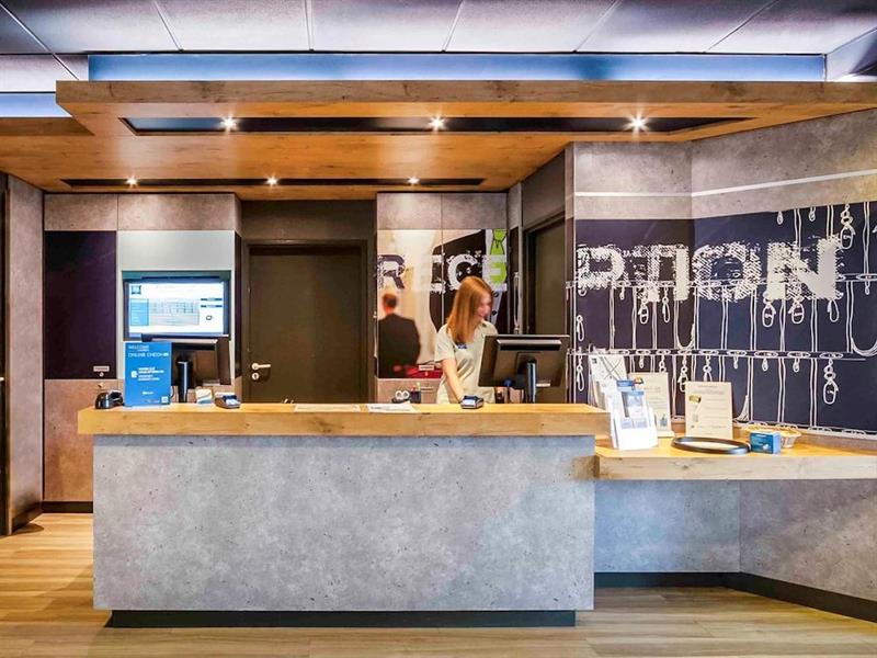 Фото Ibis budget Courbevoie Paris la Defense 1