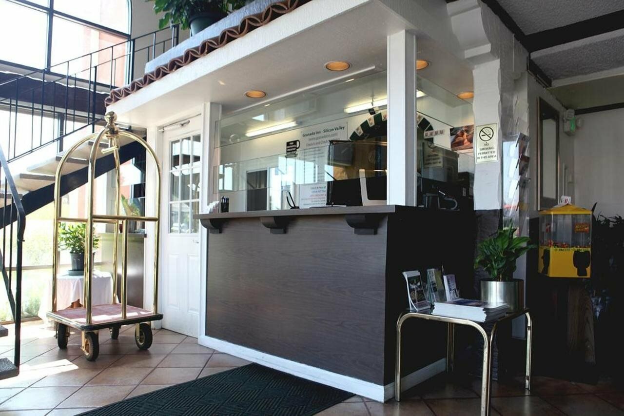 Фото Granada Inn