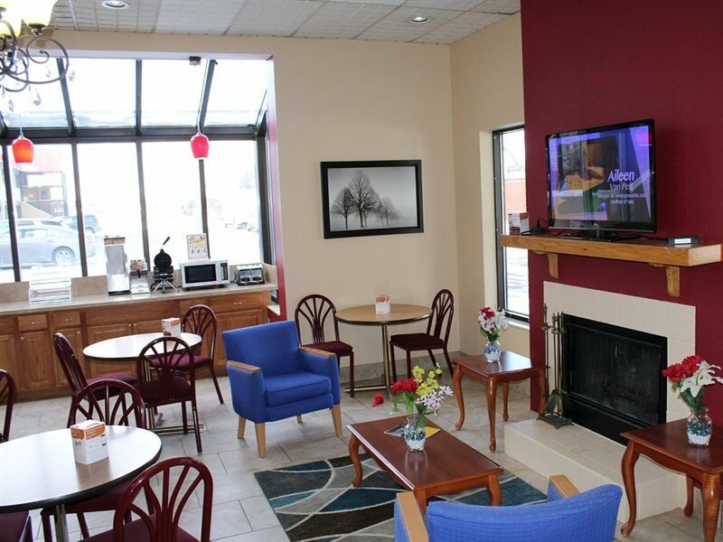 Фото Super 8 by Wyndham Perrysburg/Toledo