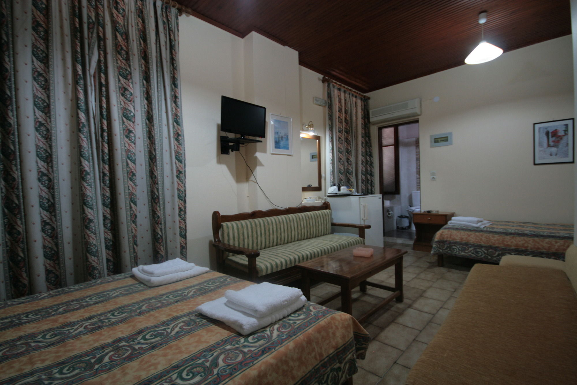 Фото Helena Hotel