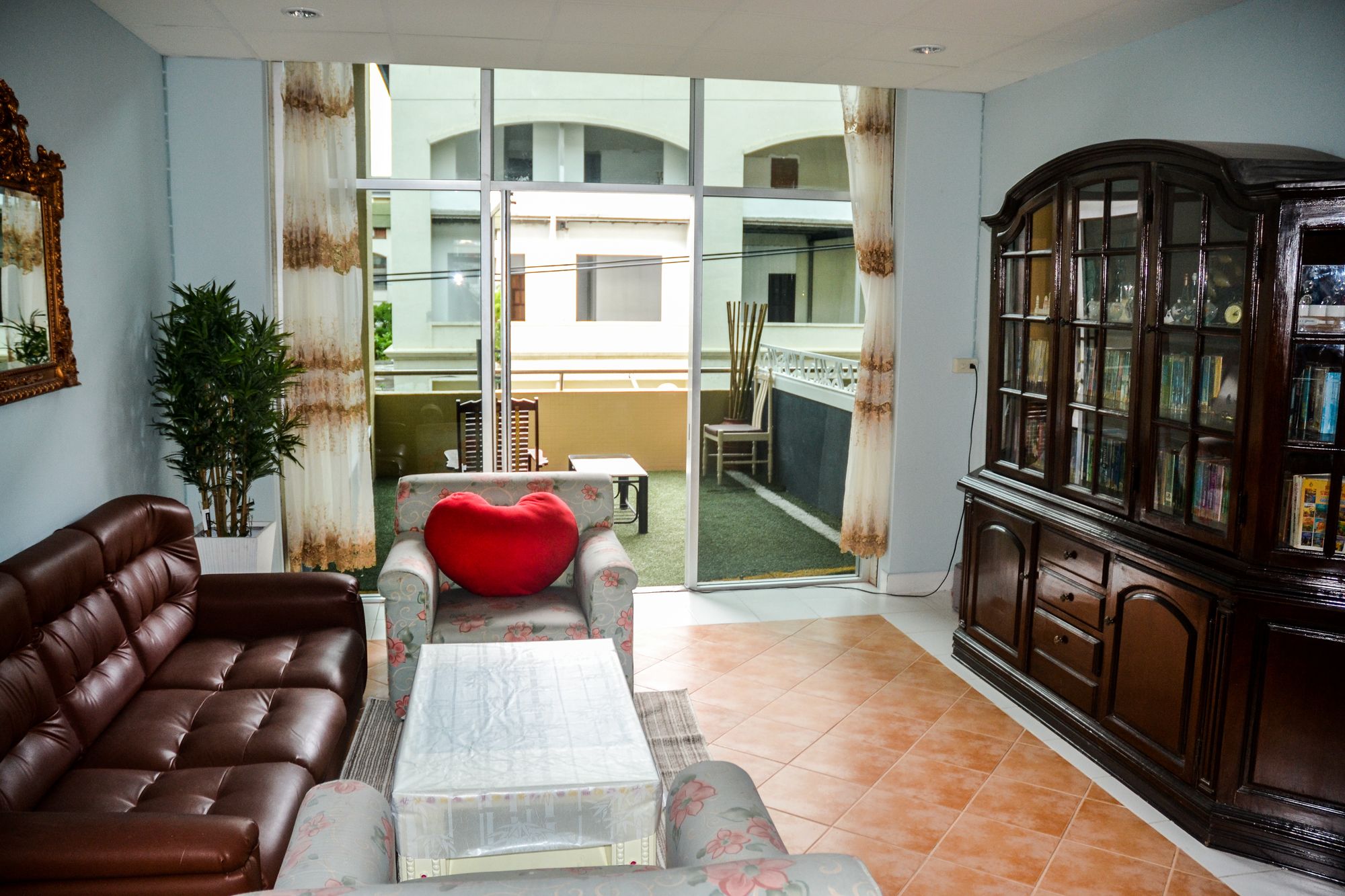 Фото отеля 3