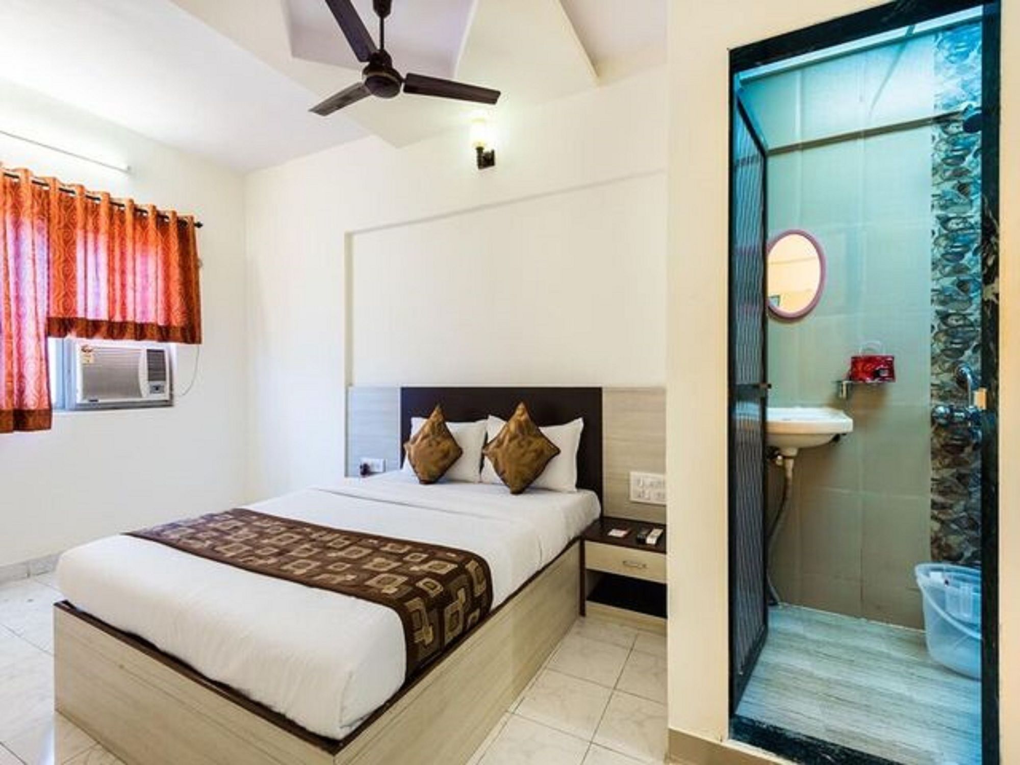 Фото Hotel Kurla Residency