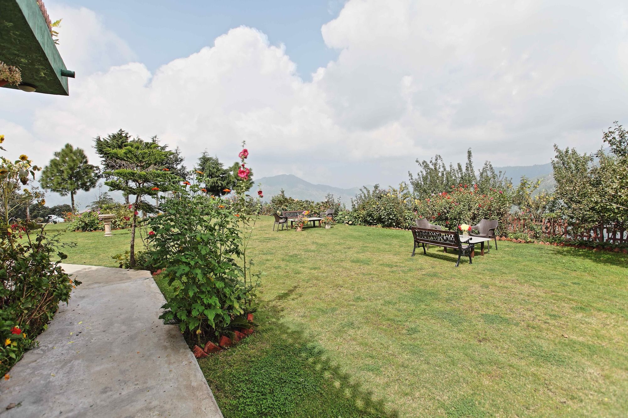 Фото Cedar Lodge by Aahma