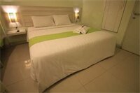 Фото Sky Hotel Jogja