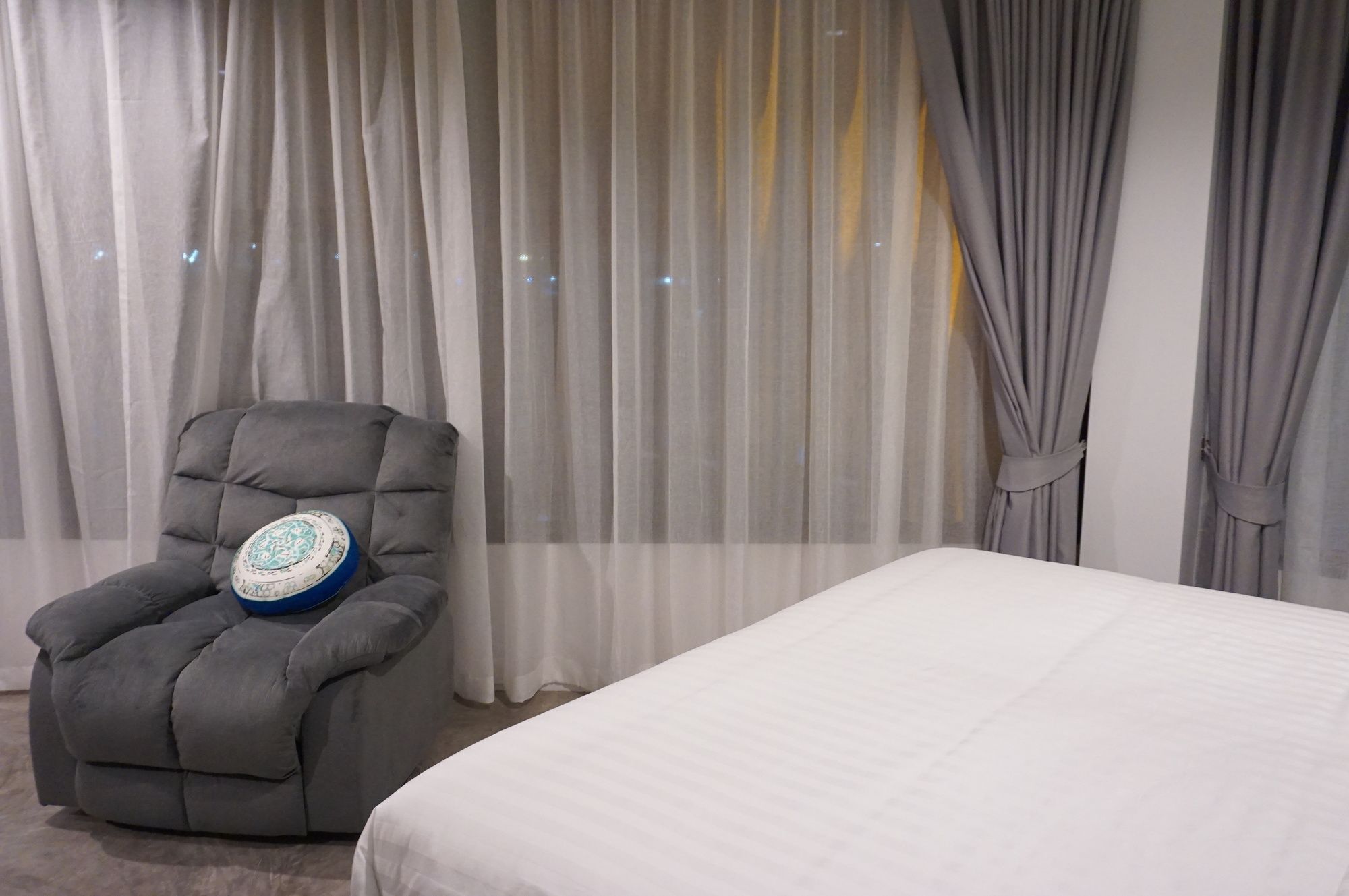 Фото Raenong Boutique Hotel