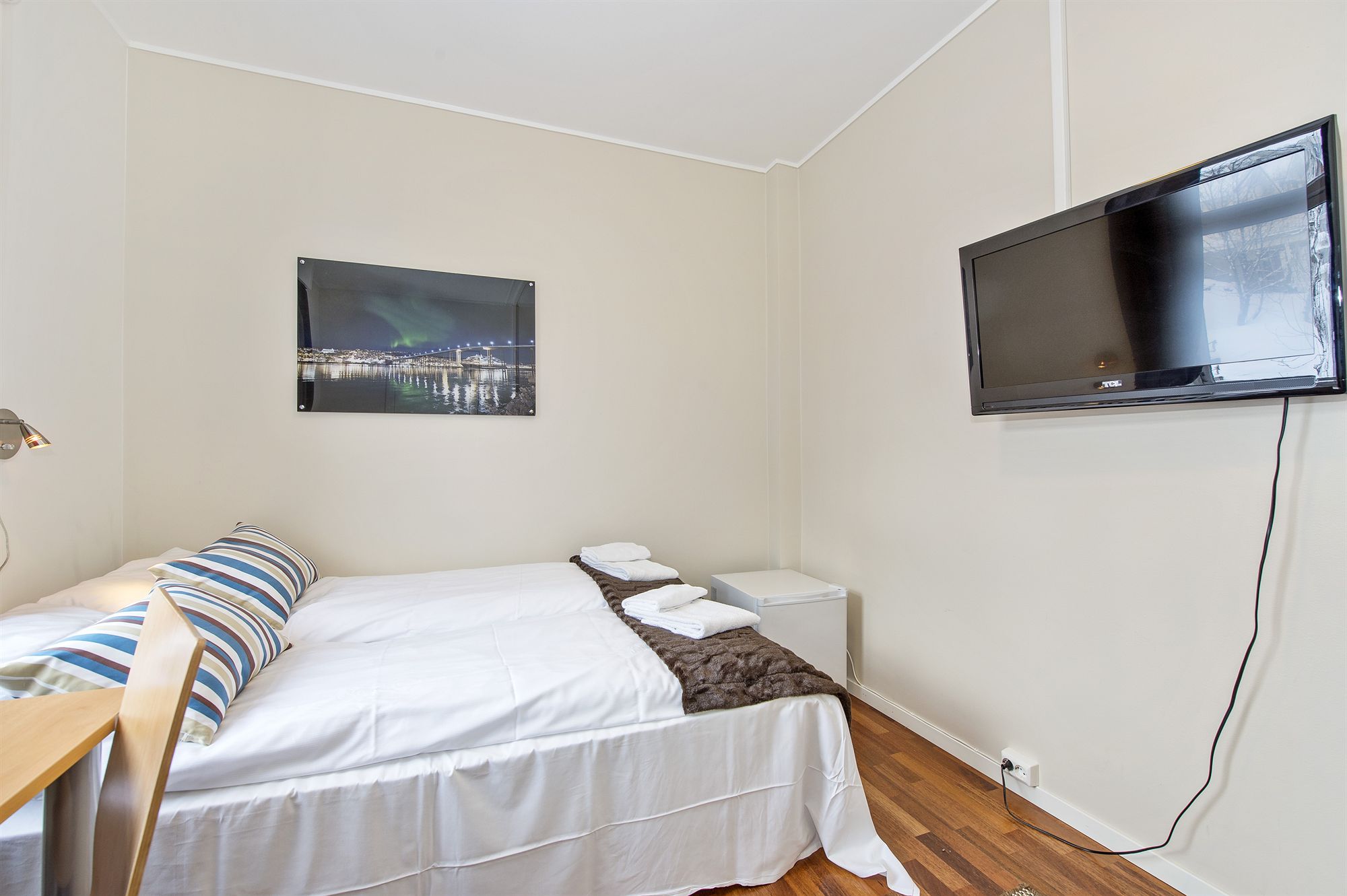 Фото Enter Backpack Hotel