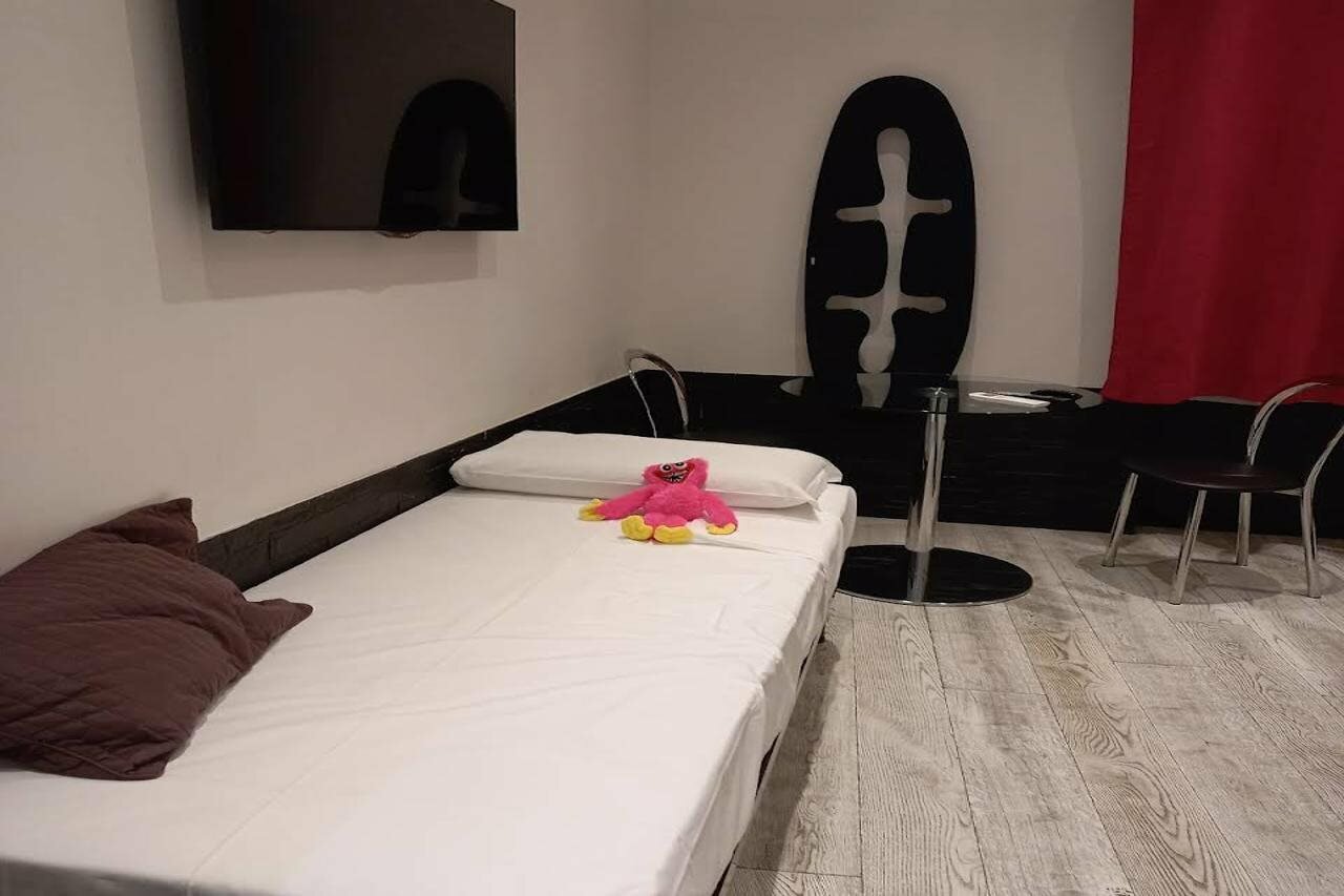 Фото Two Chic Guesthouse