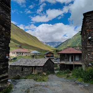 Ushguli (Samegrelo-Zemo Svaneti, Mestia Municipality, selo Chazhashi) ، فندق