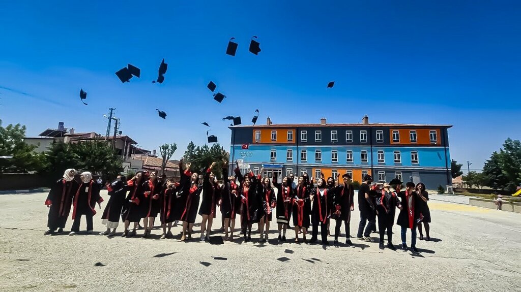 School Fevzi Pasha Secondary School, Karapinar, photo