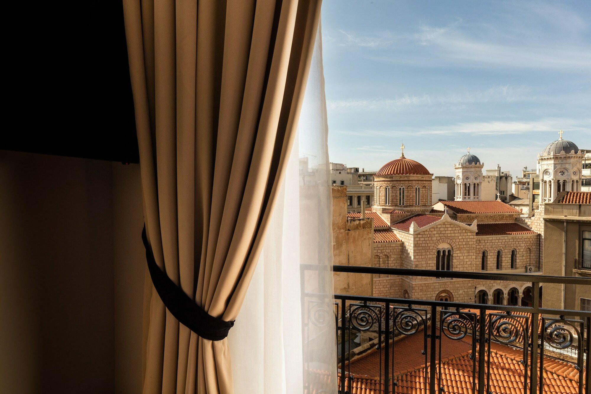 Фото Athens Mansion Luxury Suites