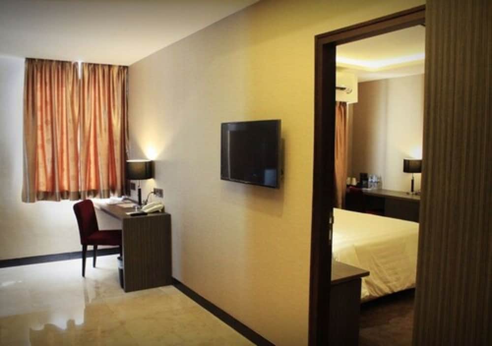 Фото Biz Hotel Batam