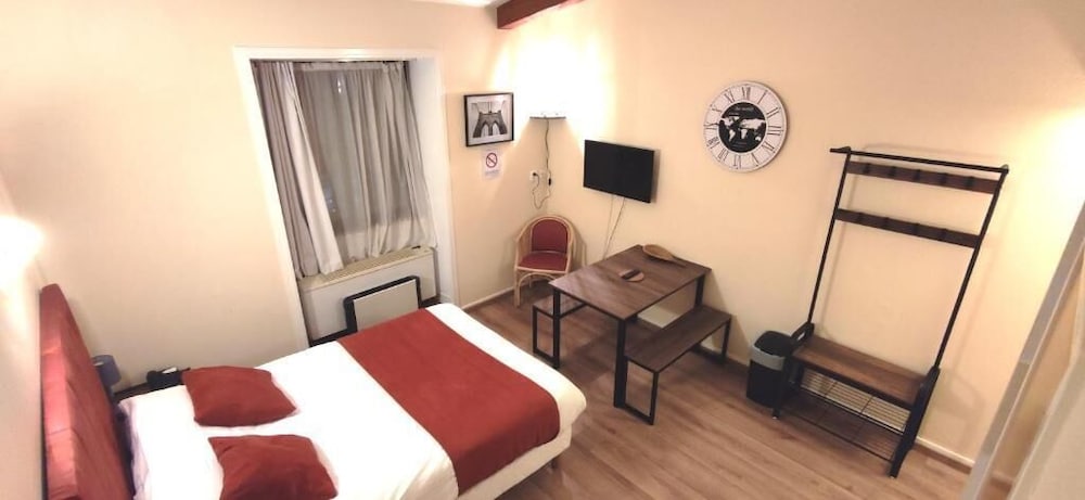 Фото Hôtel Le Valois, Cognac Centre