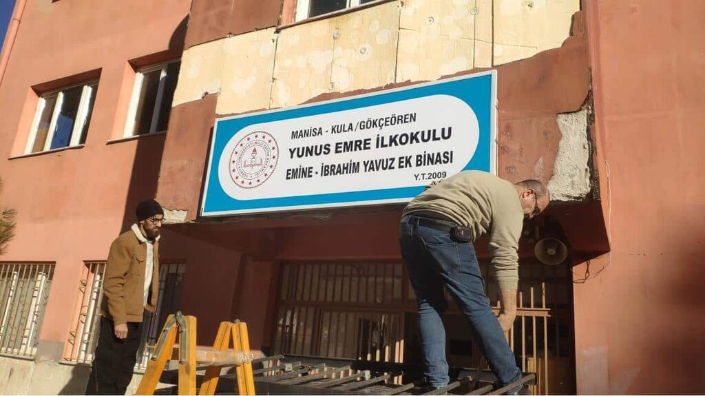 Primary school Yunus Emre Primary School, Kula, photo