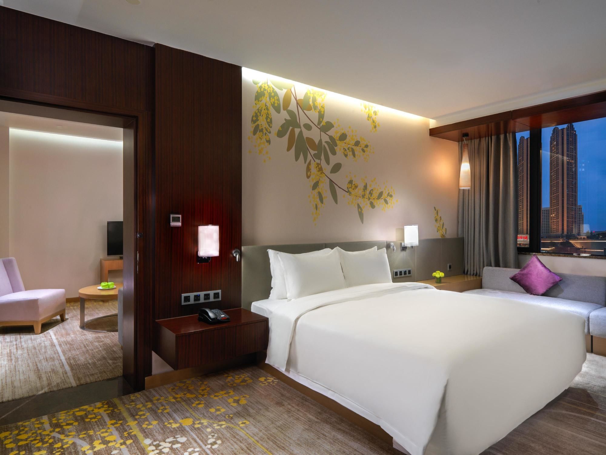 Фото Hilton Garden Inn Foshan