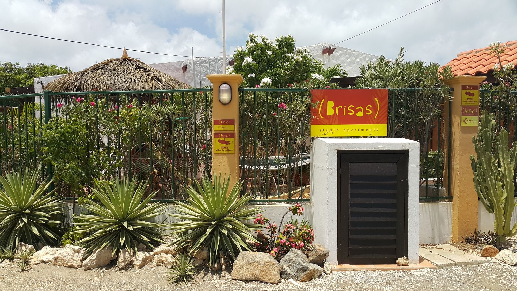 Фото Brisas Studio Apartments - Adults Only