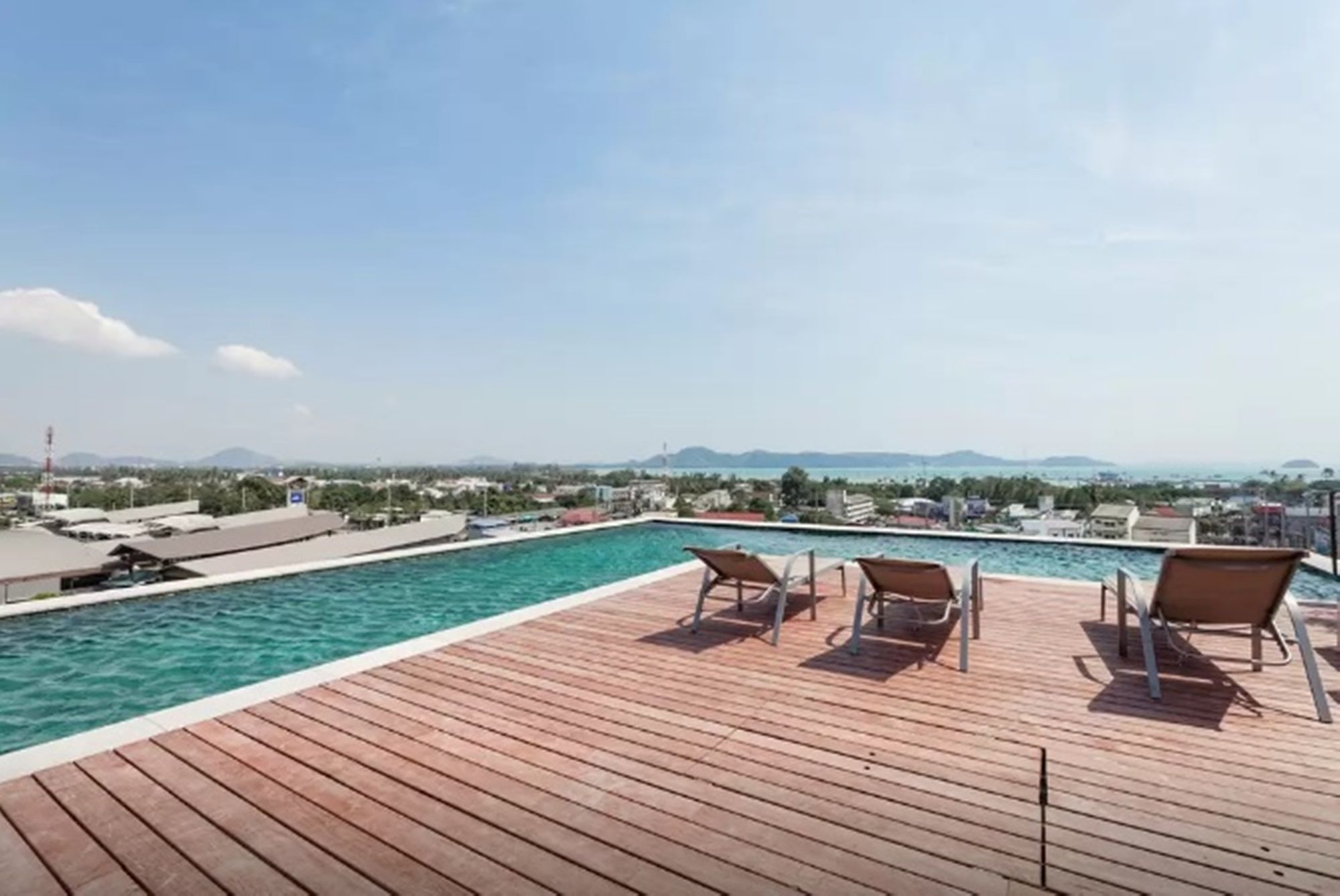 Фото Dlux Condominium