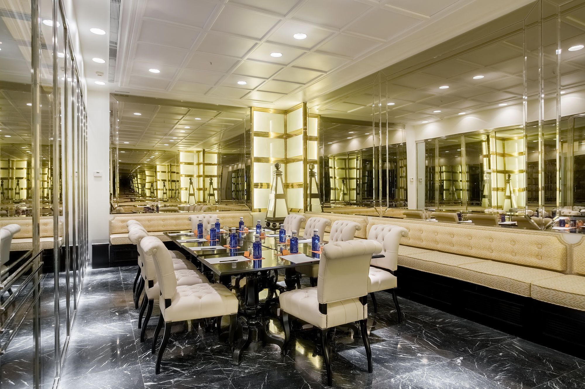 Фото Room Mate Anna