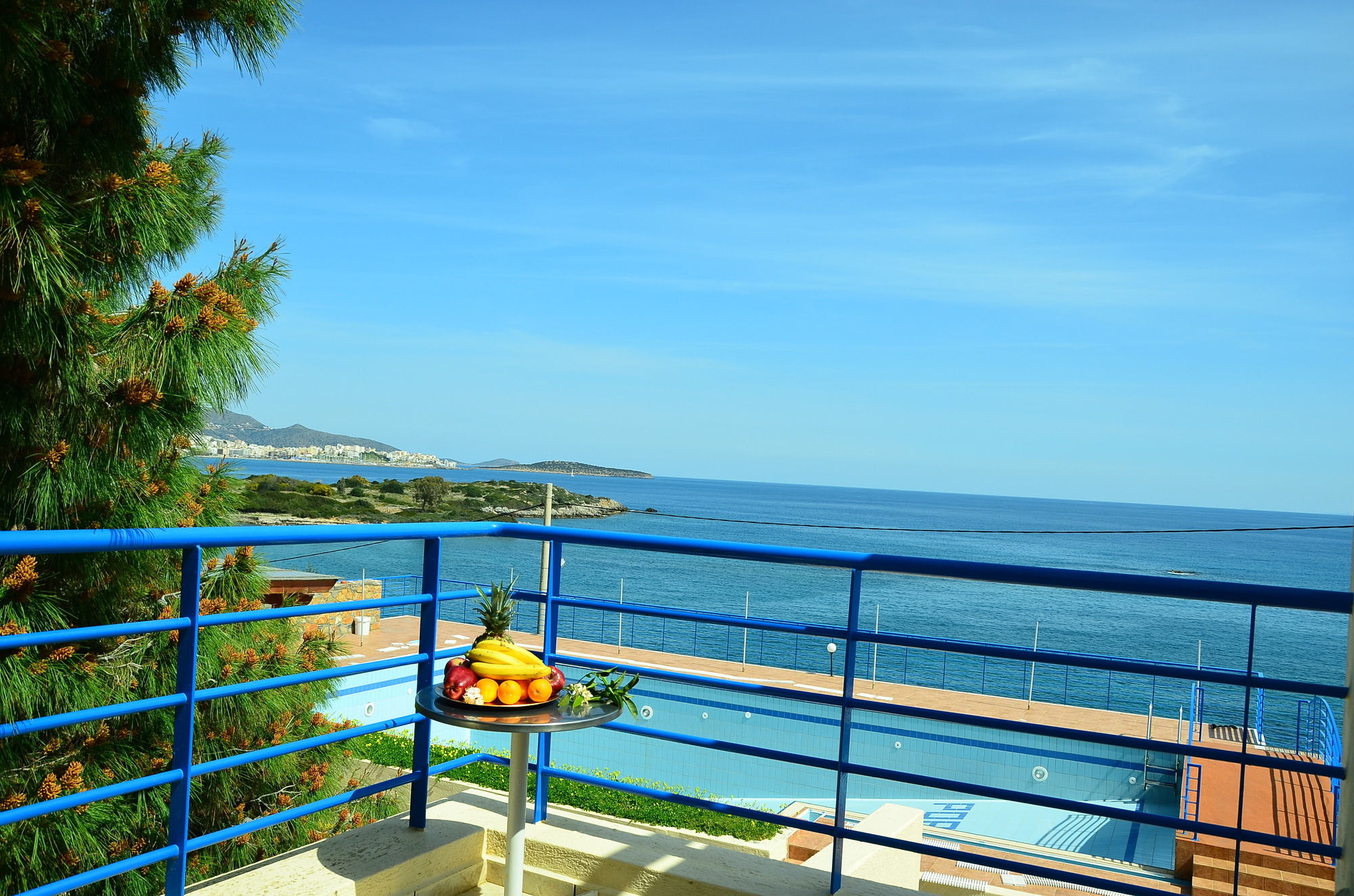 Фото Poppy Villas