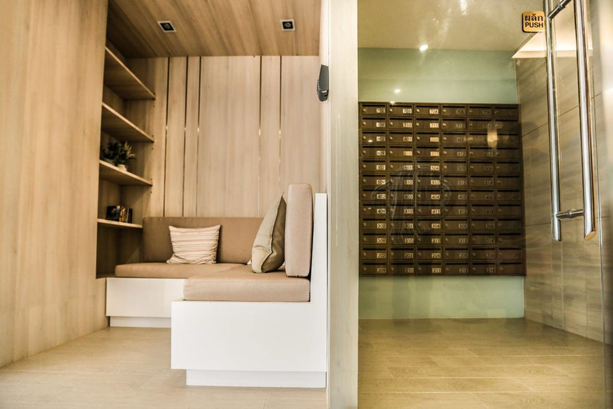 Фото Central Place Angsila