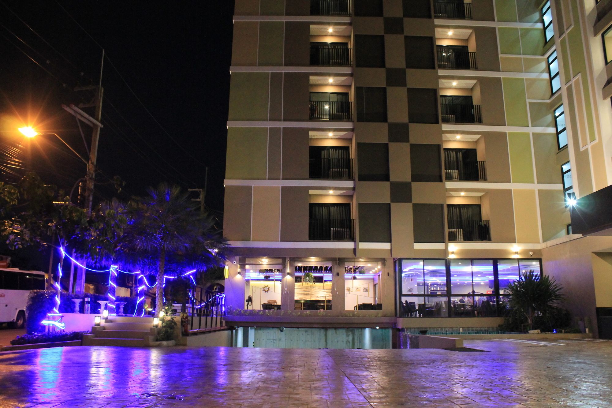 Фото LawinTa Hotel 
