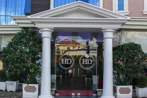 Гостиница Hotel Deluxe в Тиране