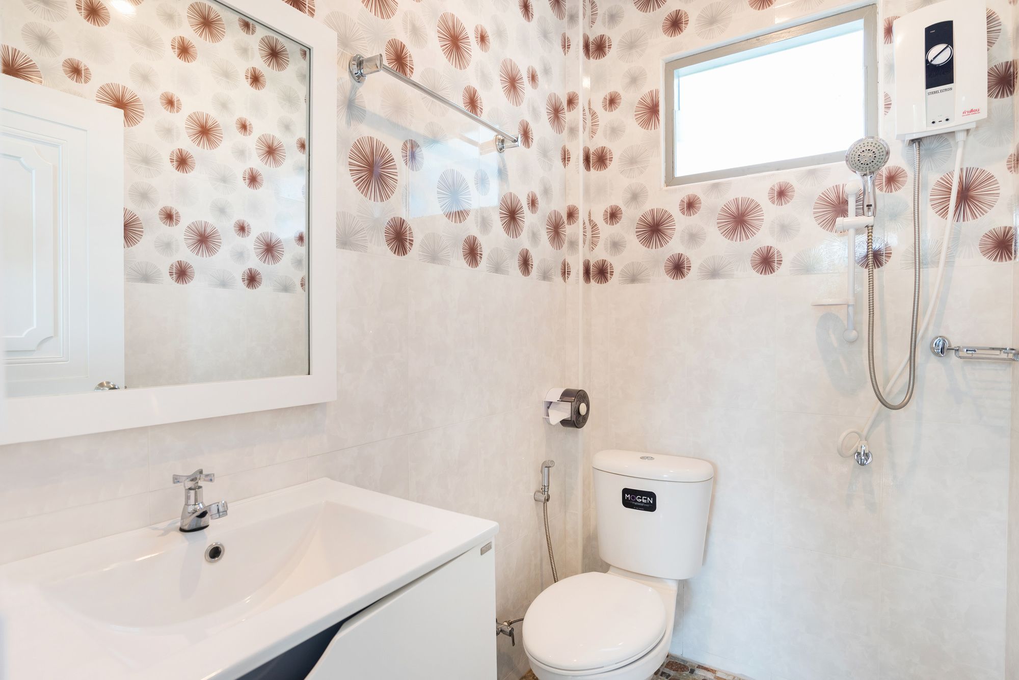 Фото Rai Fahpratan Home and Garden