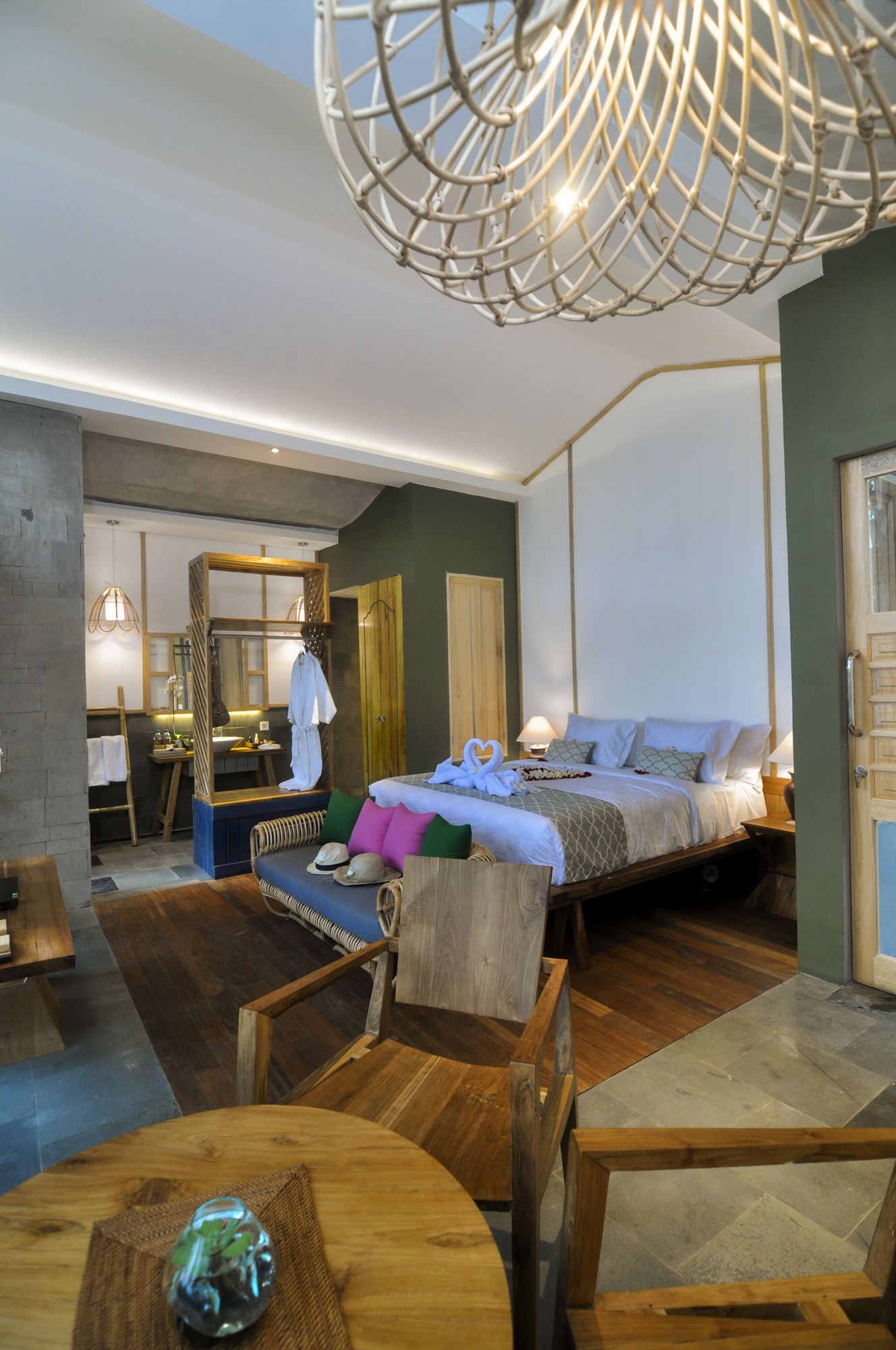 Фото Amora Ubud Boutique Villas