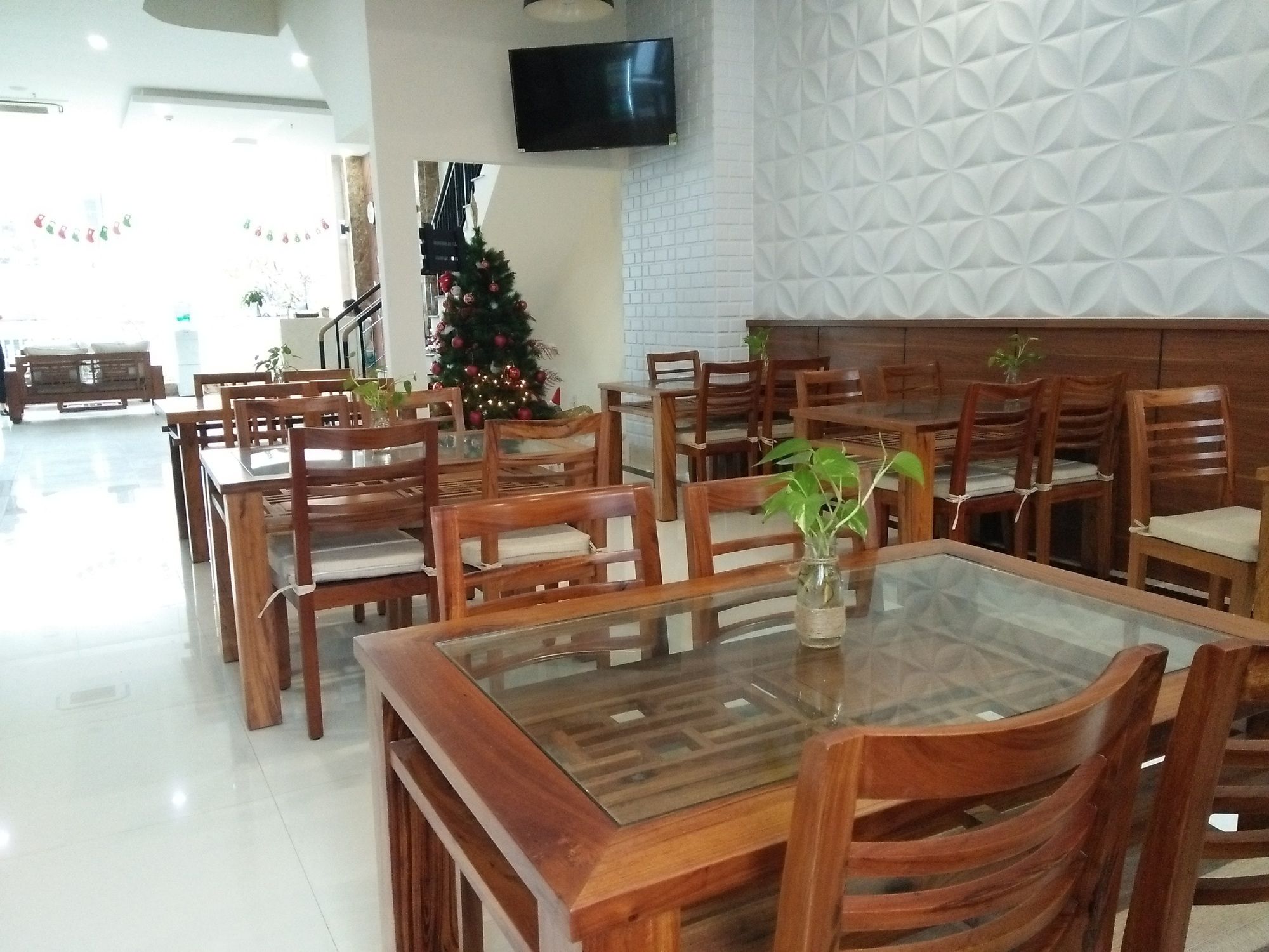 Фото Salamander Hotel and Apartment