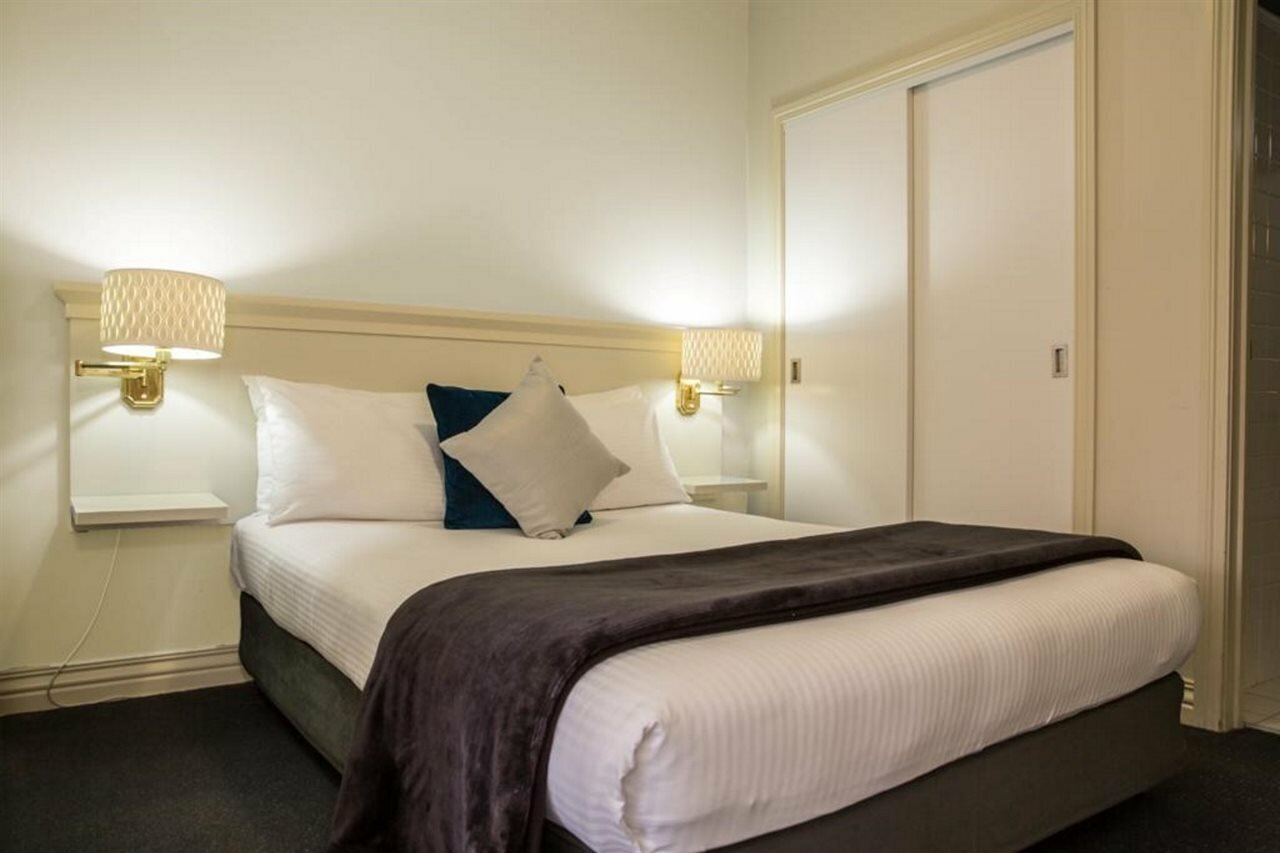 Фото Collins house