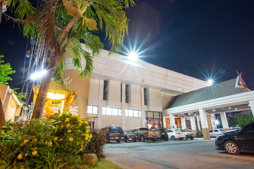 Гостиница Seeharaj Hotel Uttaradit