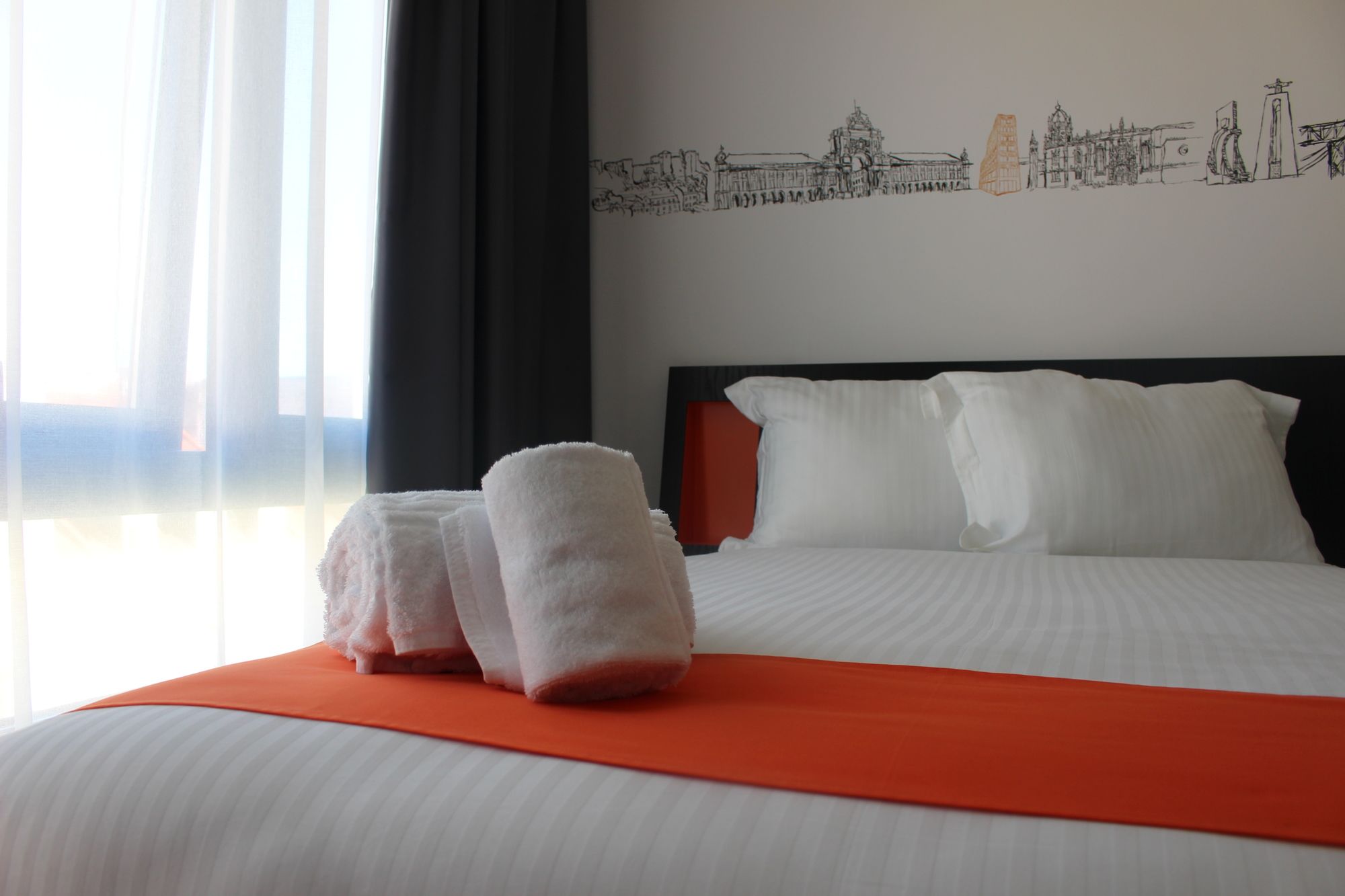 Фото EasyHotel Lisbon