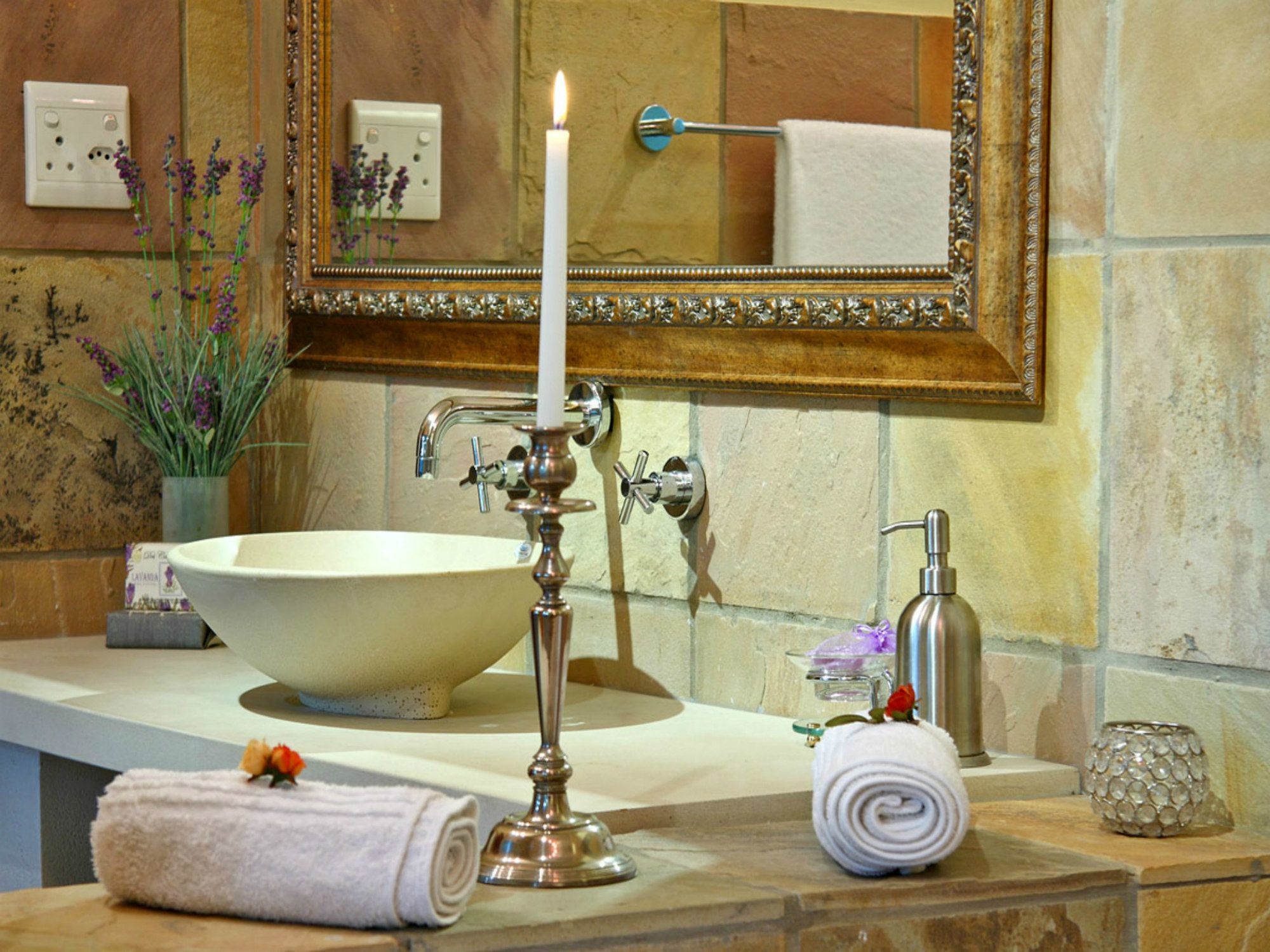 Фото Shangrila Manor - Adults Only