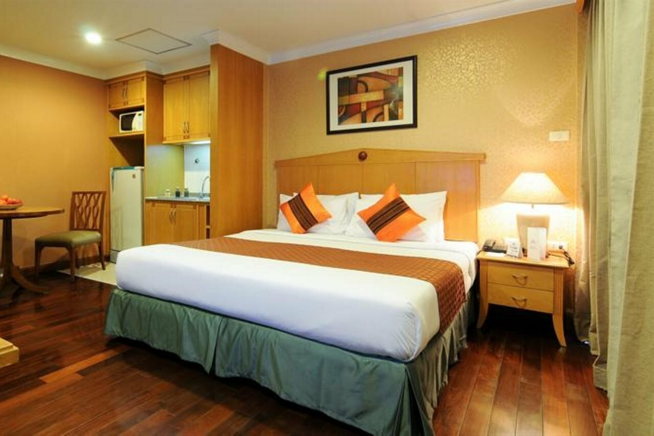Фото Admiral Suite Serviced Apartment Hotel Sukhumvit