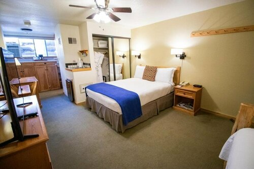 Внешний вид отеля Aspen Mountain Lodge в Аспене, фото 4