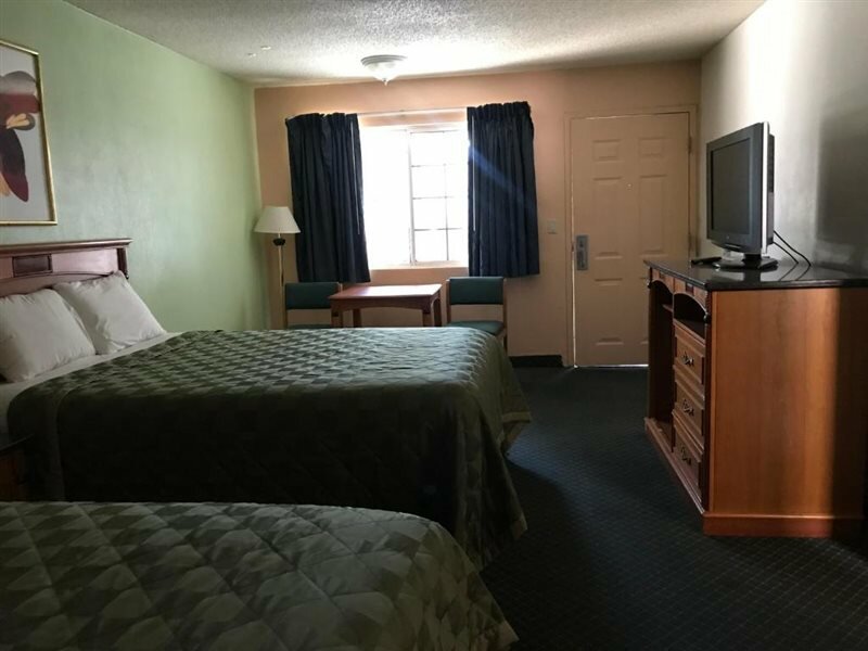 Фото Economy Inn Barstow