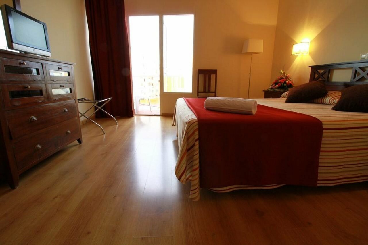 Фото Hotel Sireno Torremolinos