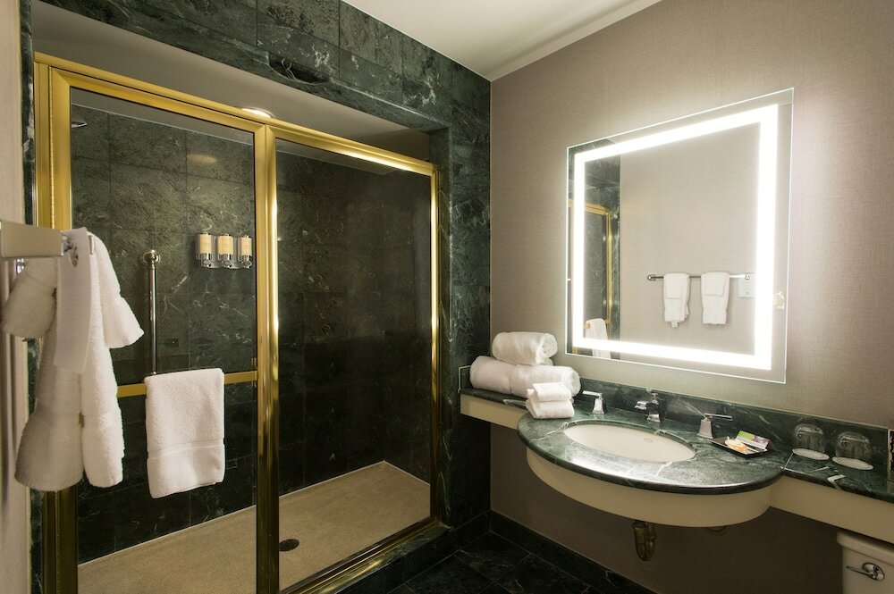 Фото The Royal Sonesta Harbor Court Baltimore